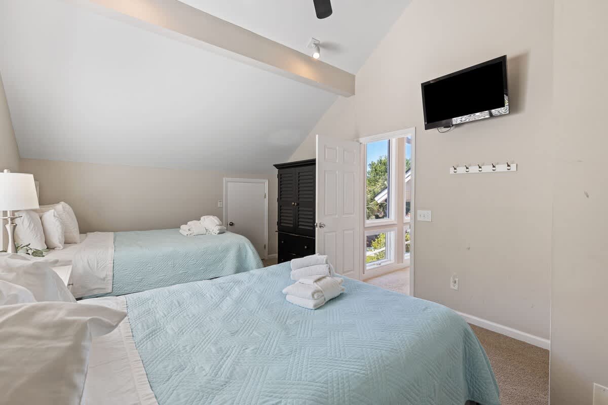 2nd Floor Double Queen Room