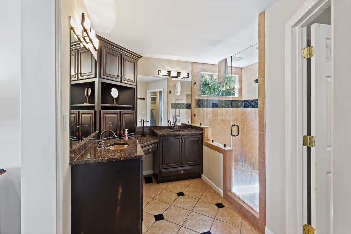 Primary Suite Bathroom