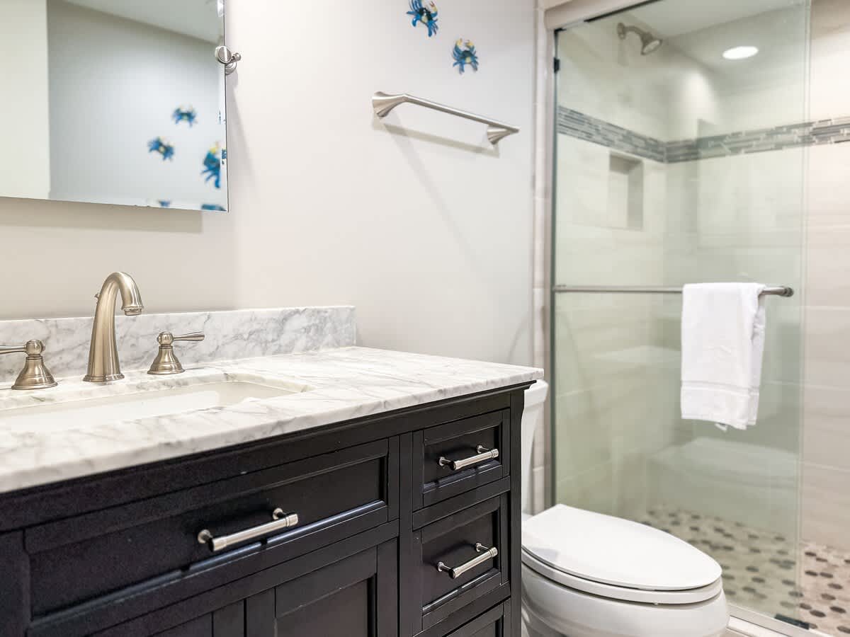 Downstairs King Suite Bathroom