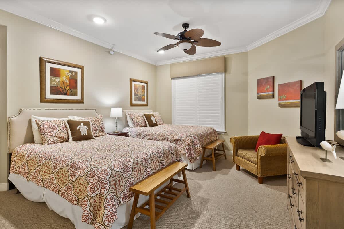 Guest Bedroom Suite with 2 Queens