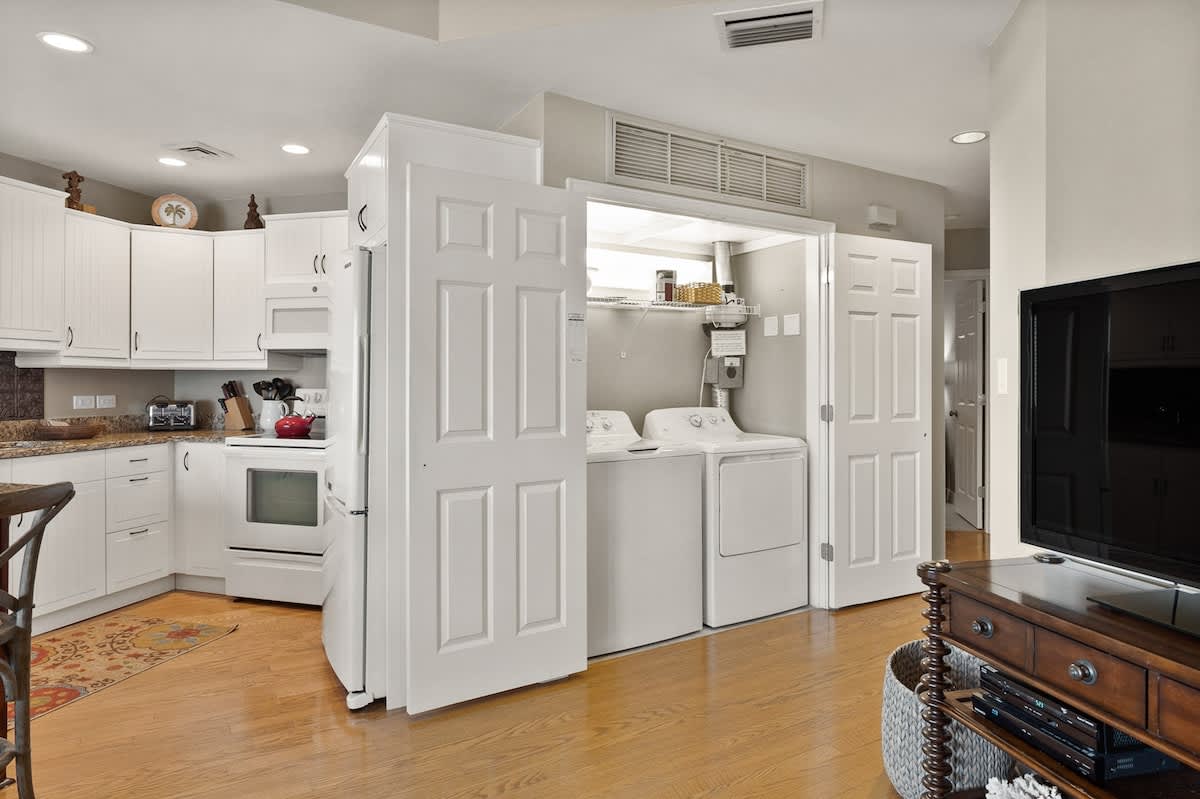 Laundry with Full Washer/Dryer