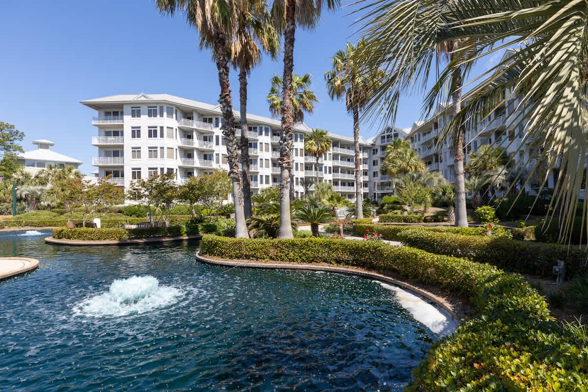 SeaCrest Grounds