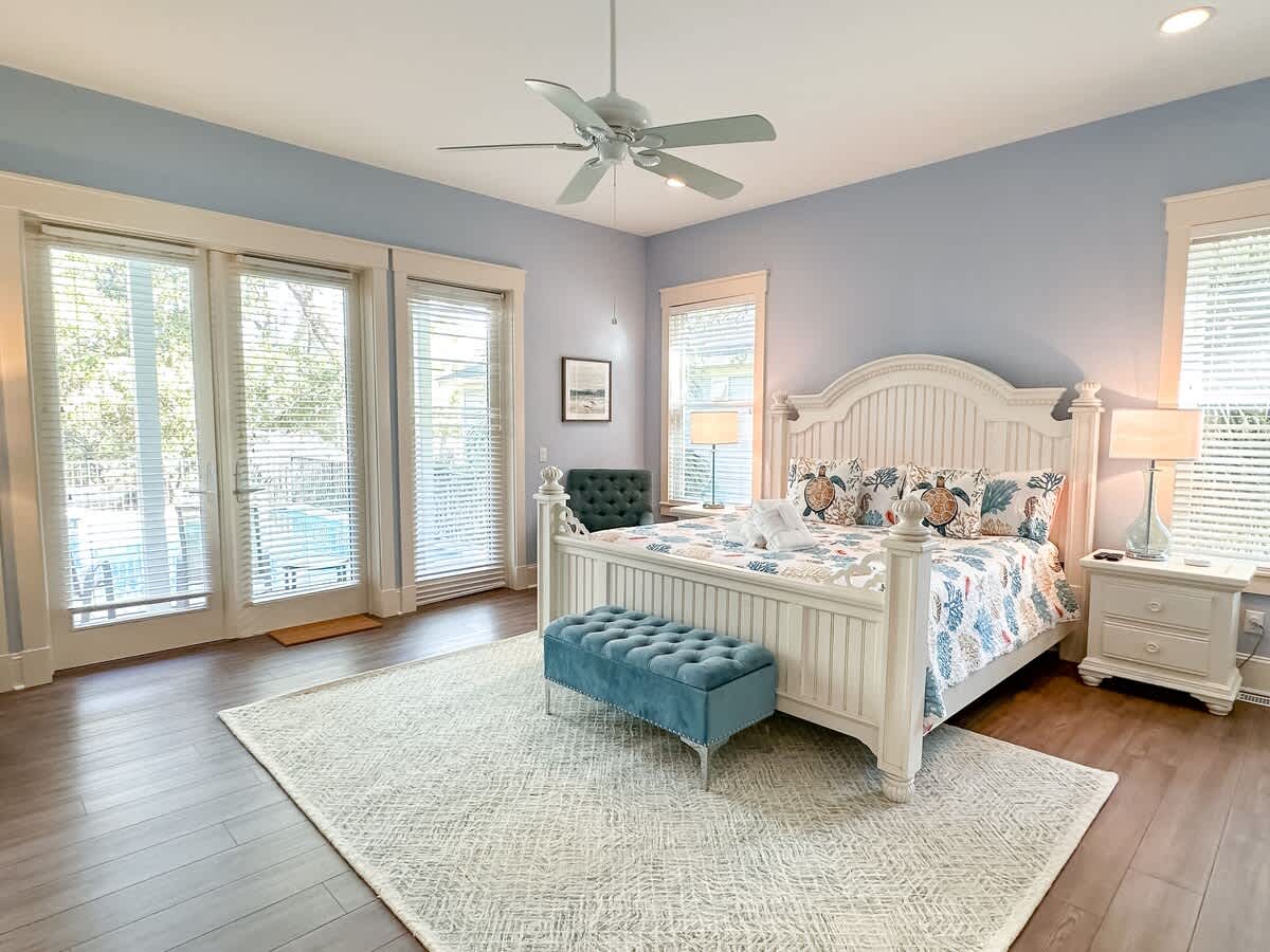 Downstairs King Suite with Pool Access