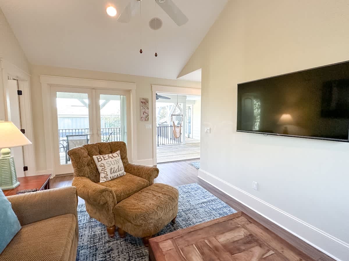 Upstairs Living Area