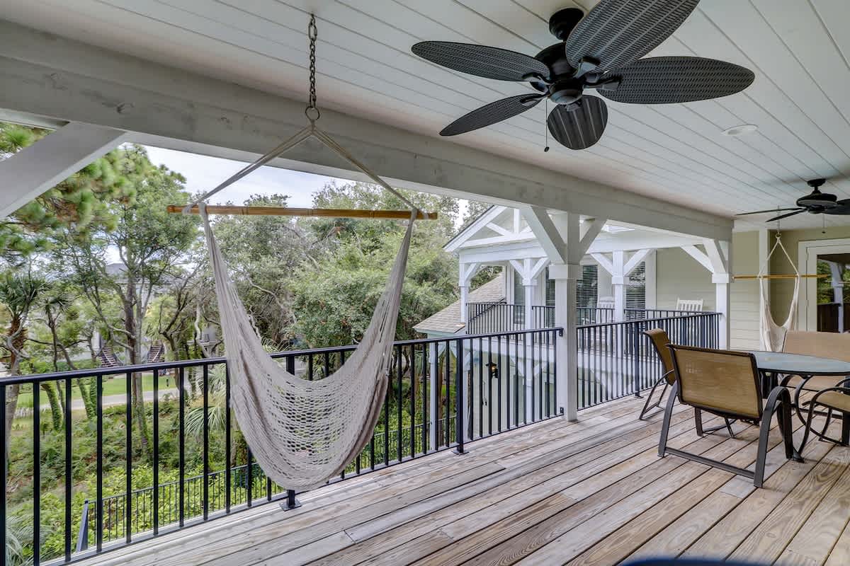 Upper Level Deck