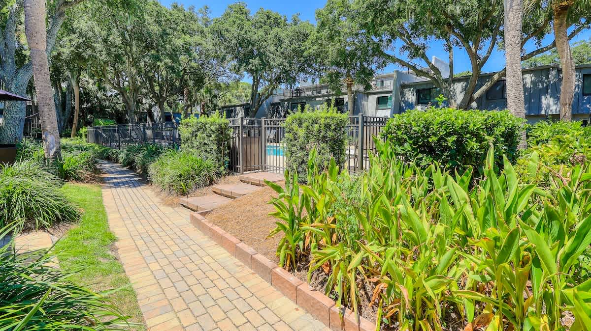 Close Access to Pool