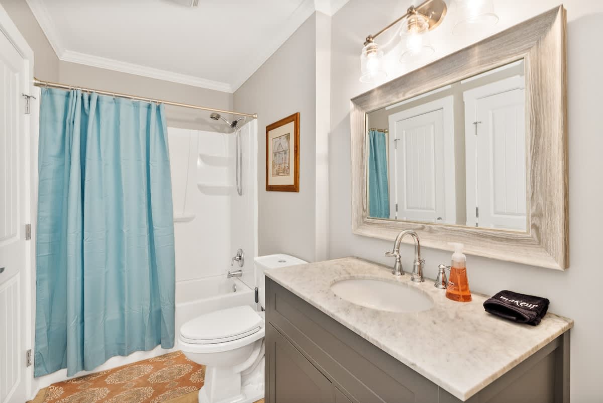 King Suite Bathroom