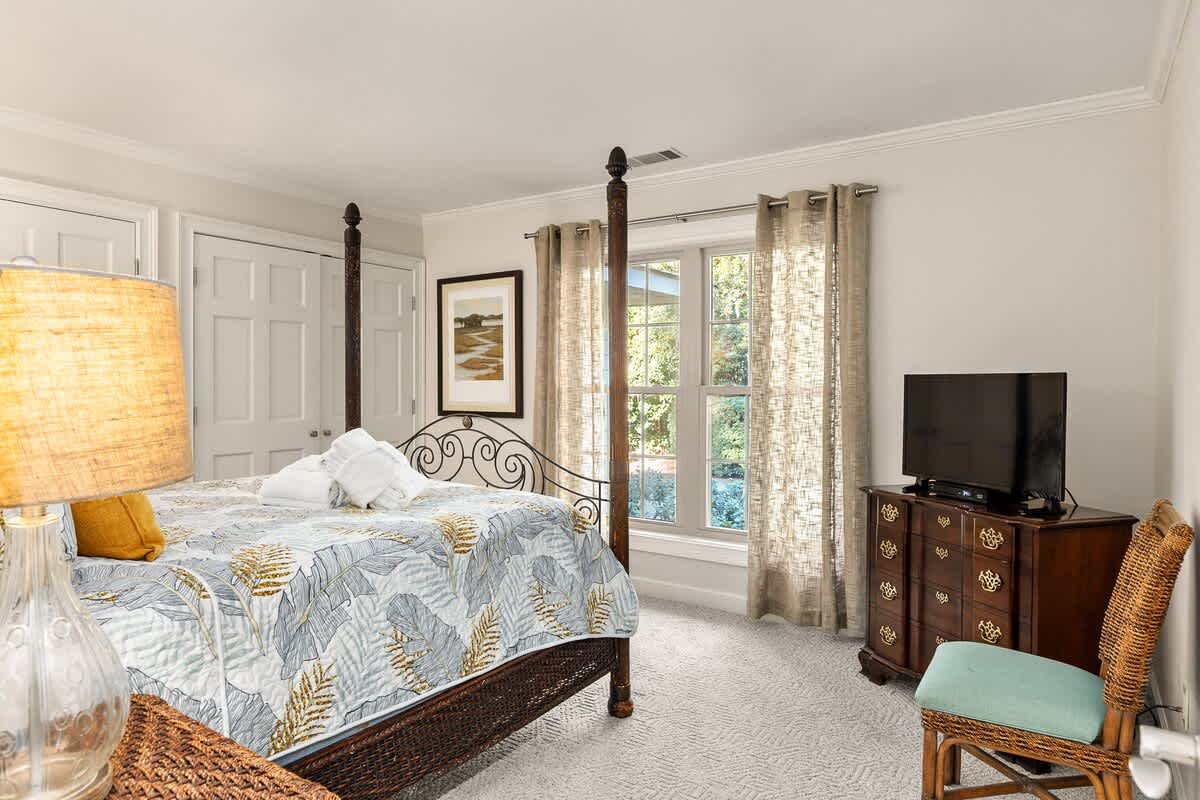Queen Bedroom Suite