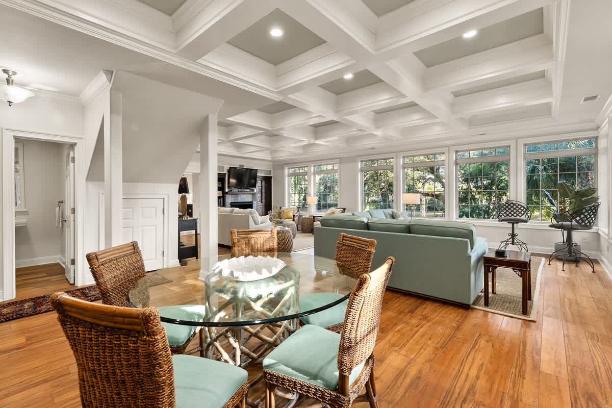 Additional Dining Area