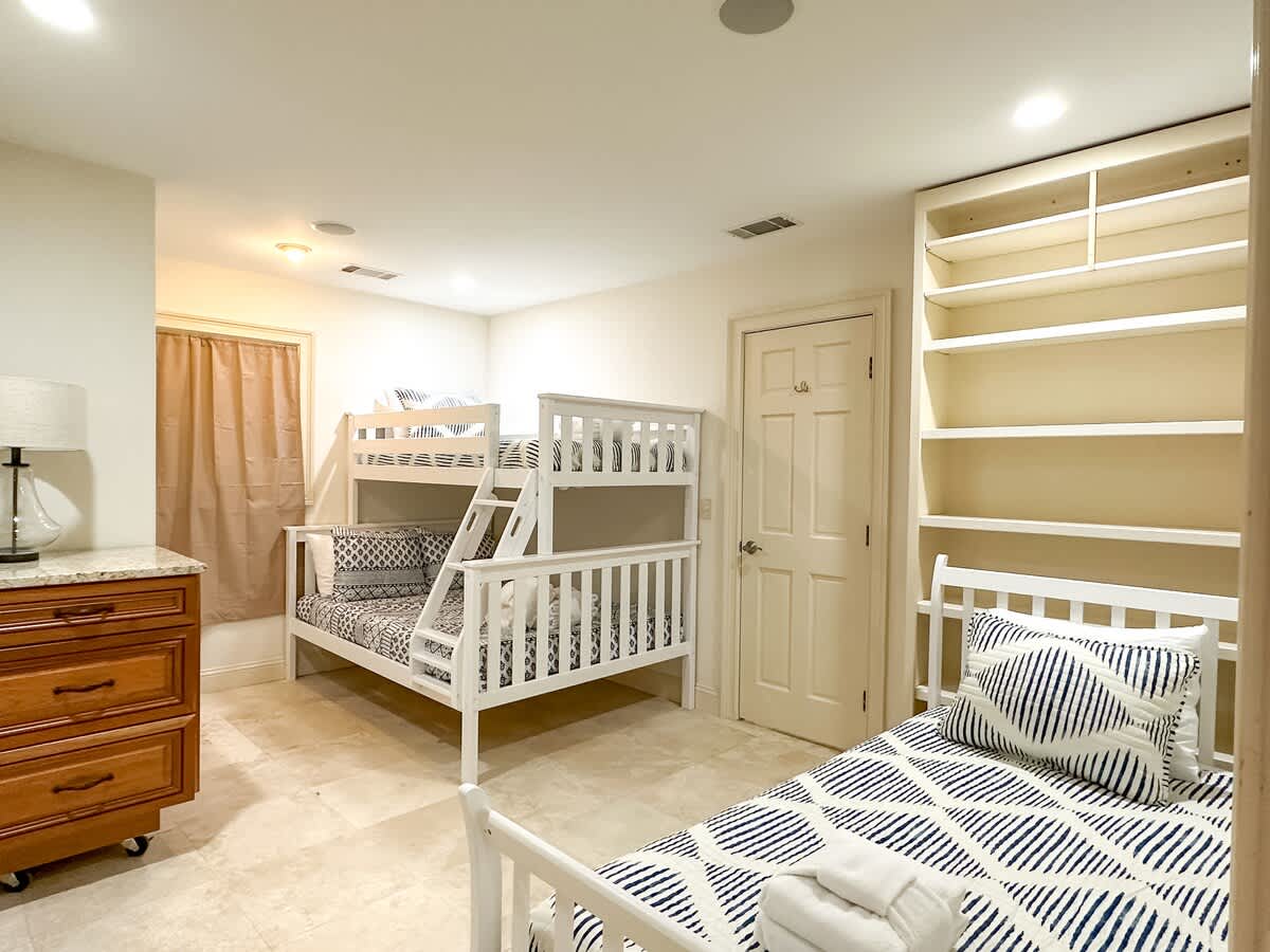 1st Floor Bunk Room
