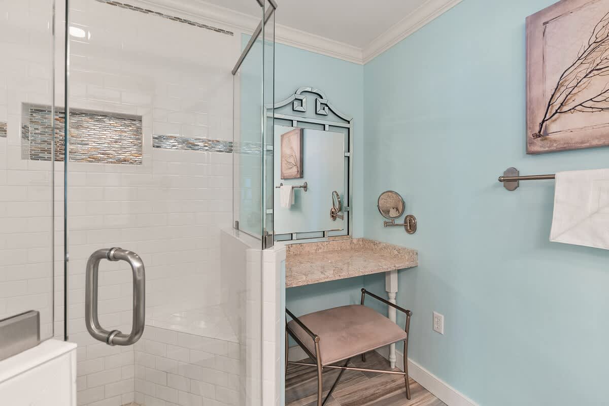 Primary King en Suite Bath