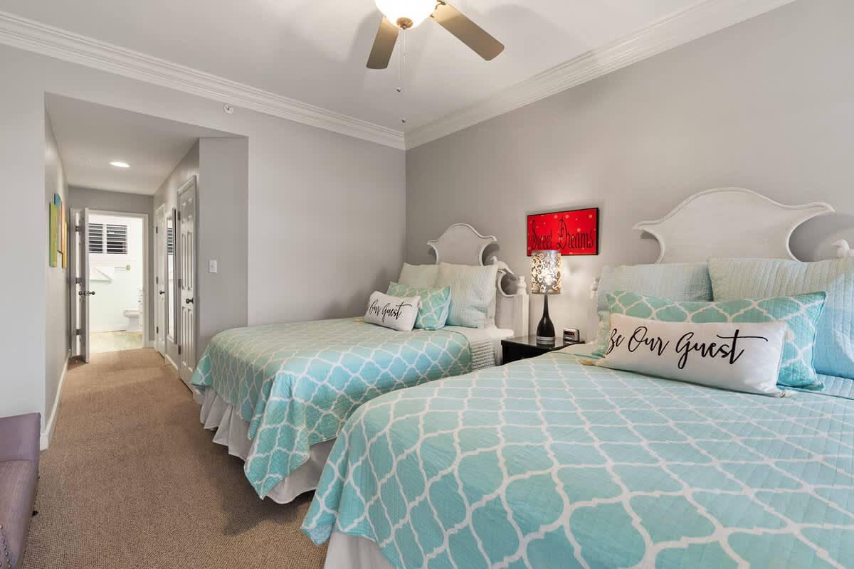 Guest en Suite with 2 Queen Beds