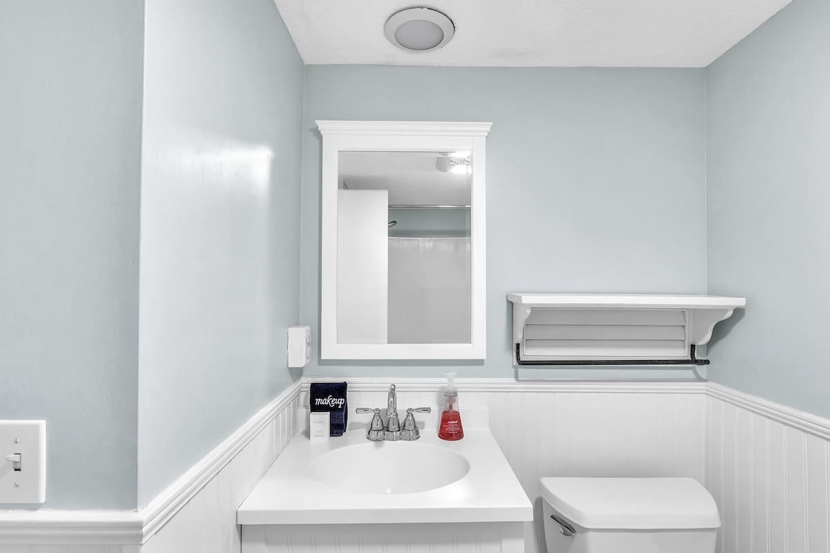 Guest Bathroom