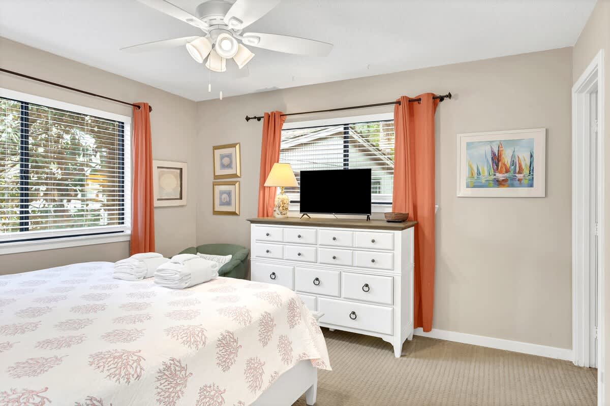 Primary Suite with King Bed 