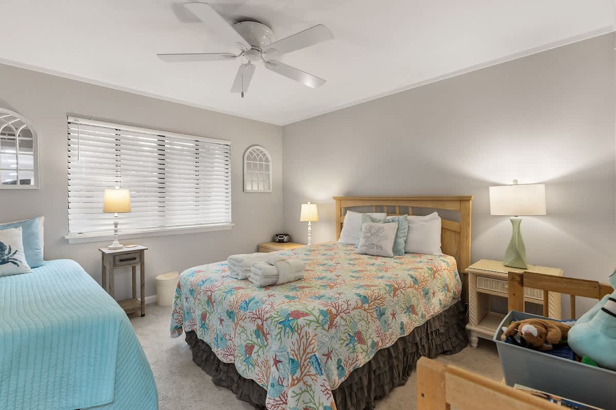 Guest Room with 1 Queen and 1 Twin