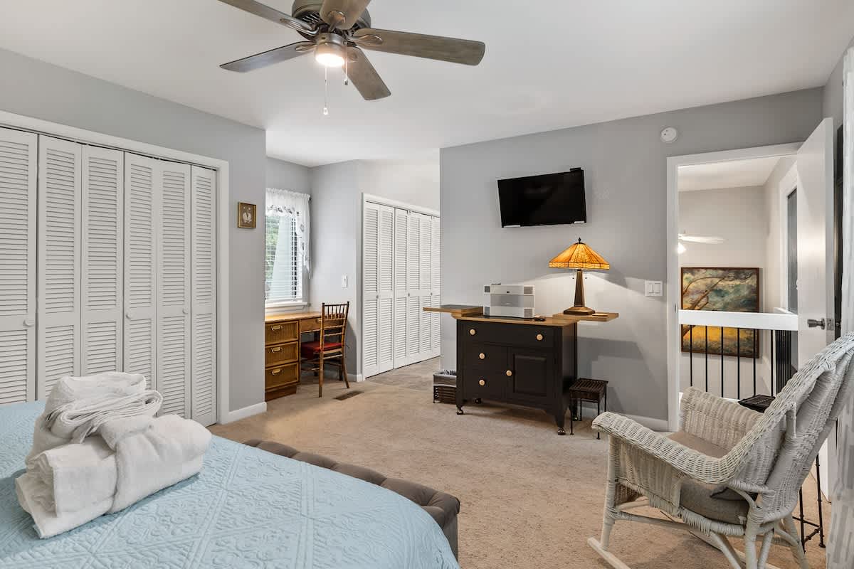 2nd Floor Primary King Suite