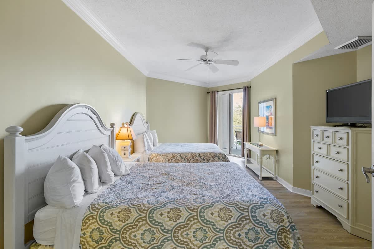 Double Queen Suite with Private Balcony