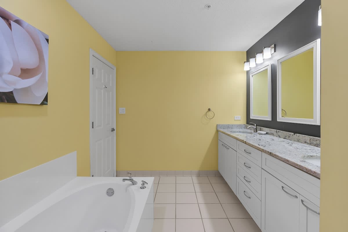 Primary Suite Bathroom