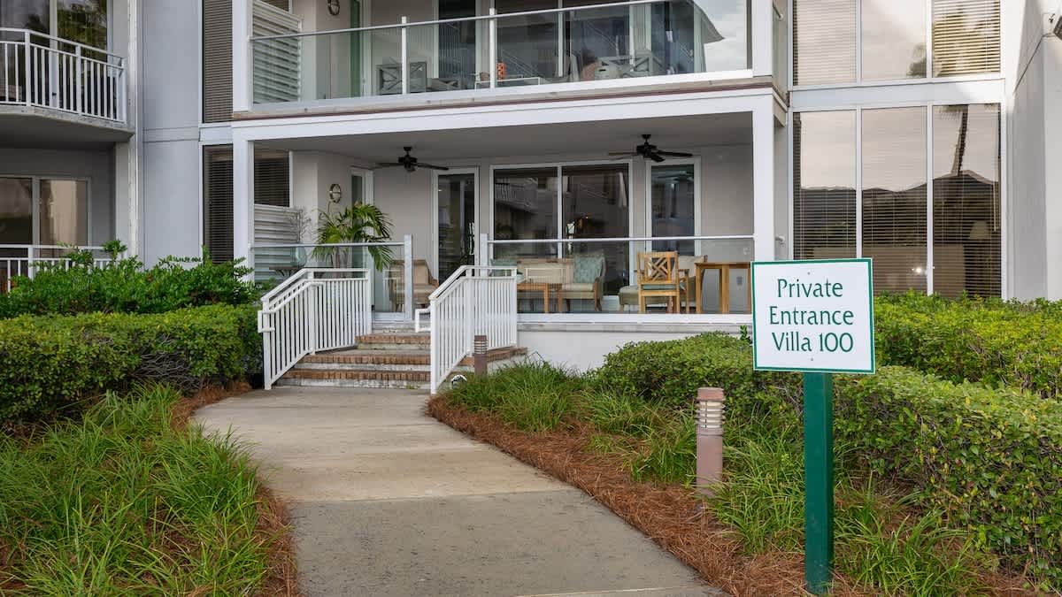 Private Entrance to Patio