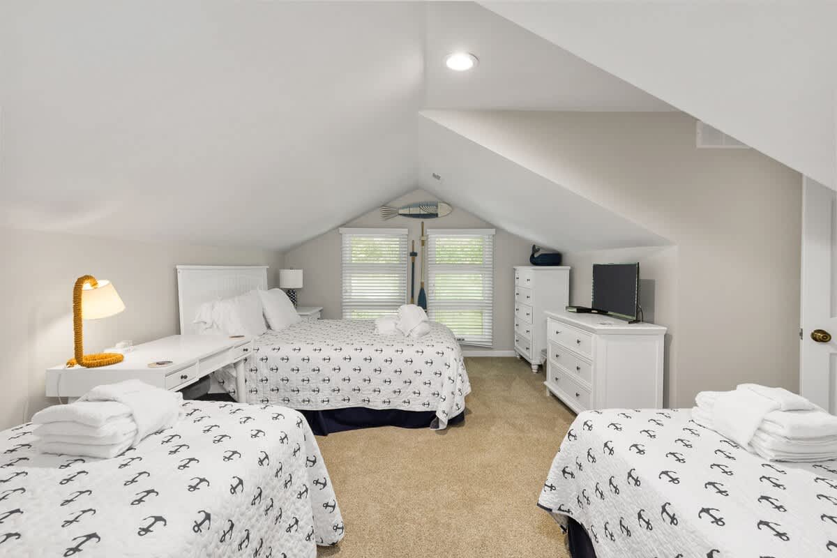 Double Twin and Full Room