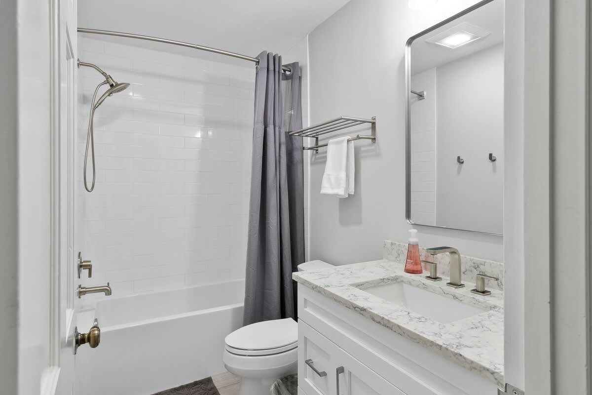 Double Queen Bathroom