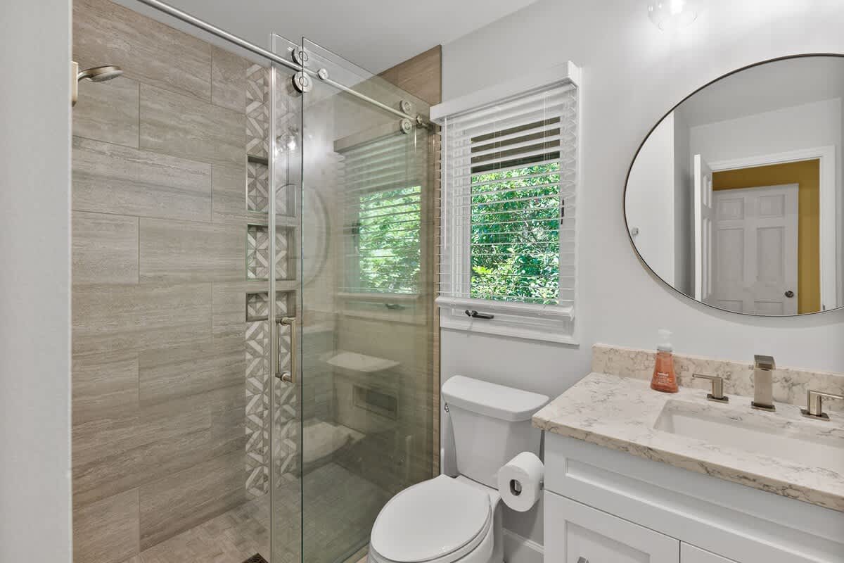 Double Twin and Full Room Bathroom