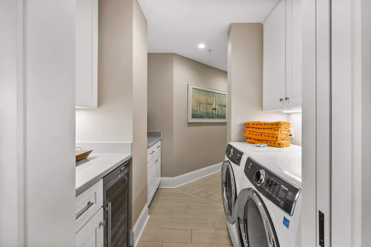Butler Pantry/Laundry Area