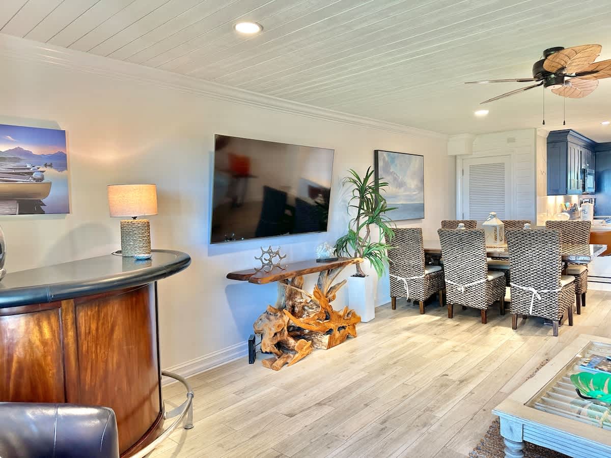 Bar~ Living and Dining Area