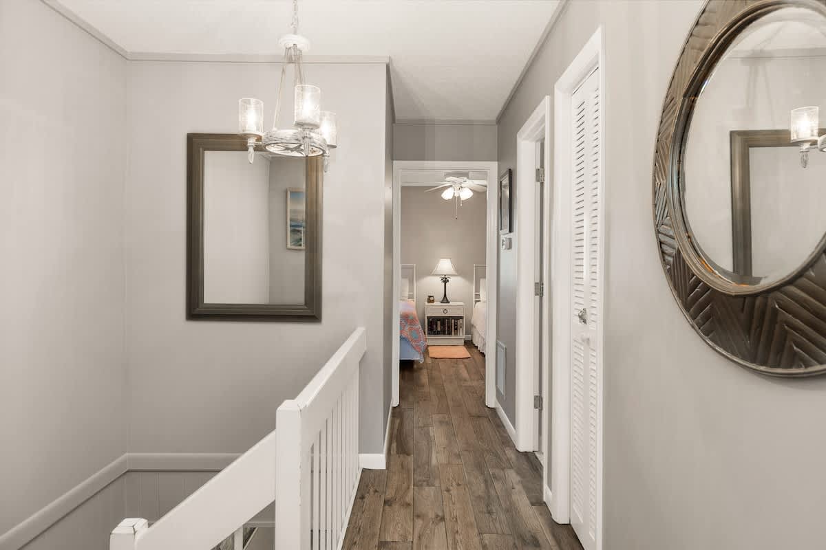 Upstairs Hallway to Bedrooms