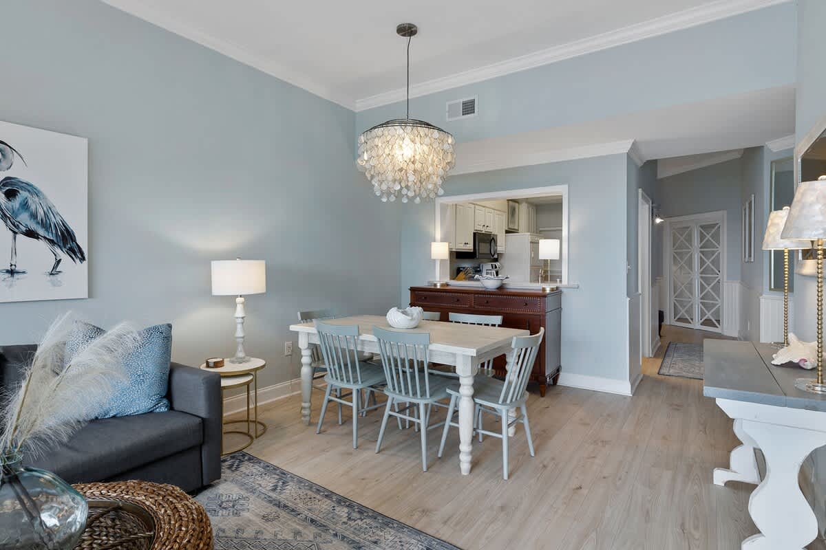 531 Shorewood 6