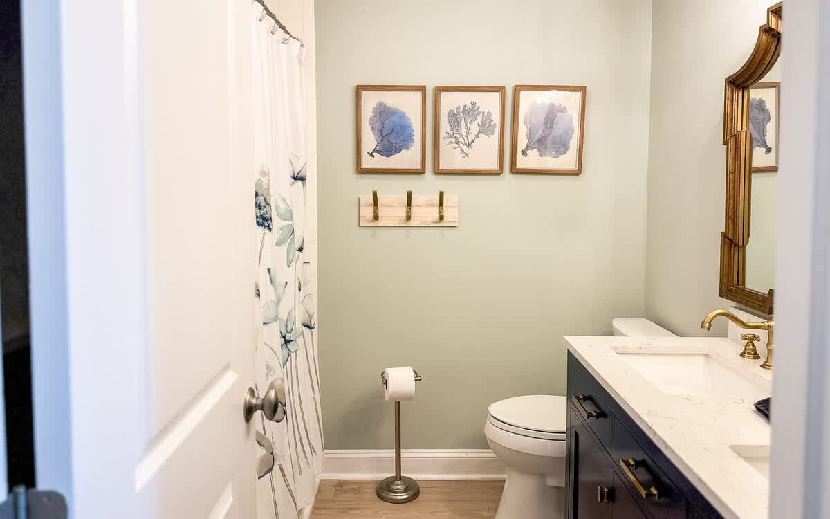 Primary Suite Bathroom