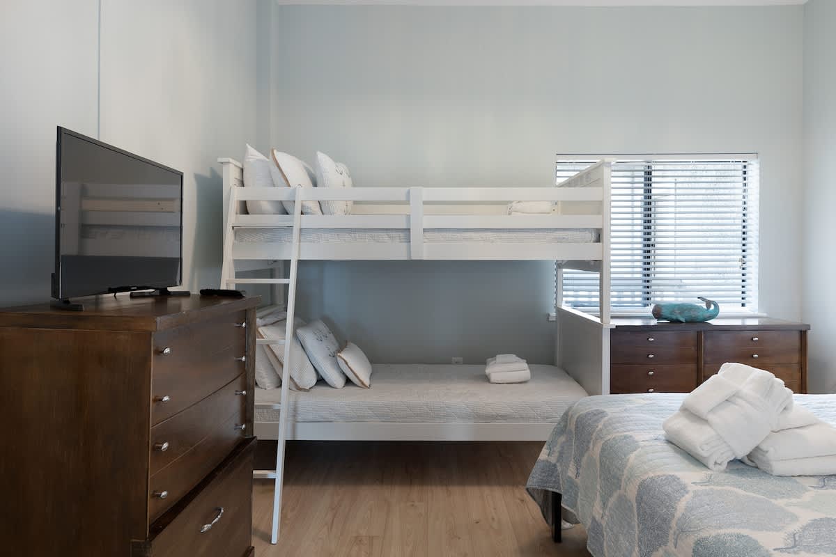 Guest Room with 1 Queen and 1 Twin Over Twin Bunk Bed