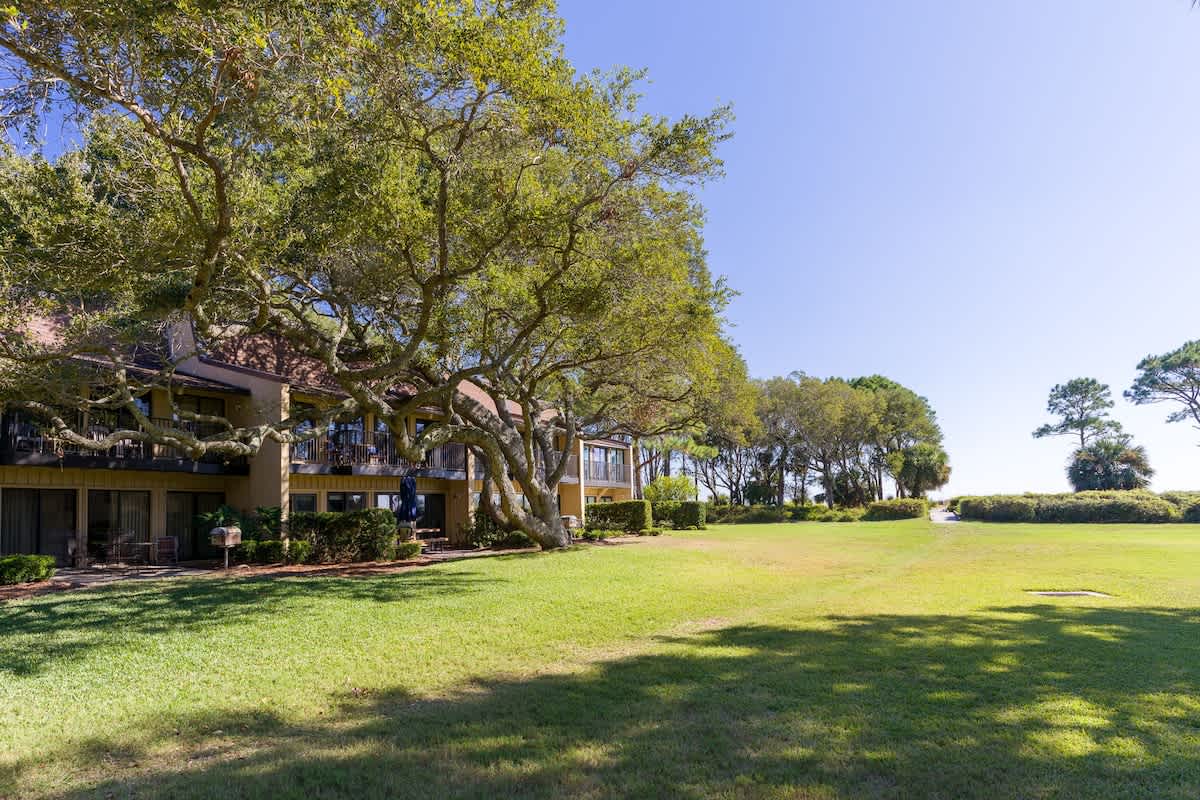 Shared Lawn with Beach Path