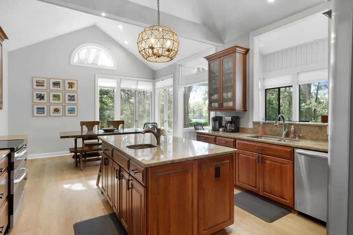 Kitchen with Large Eat