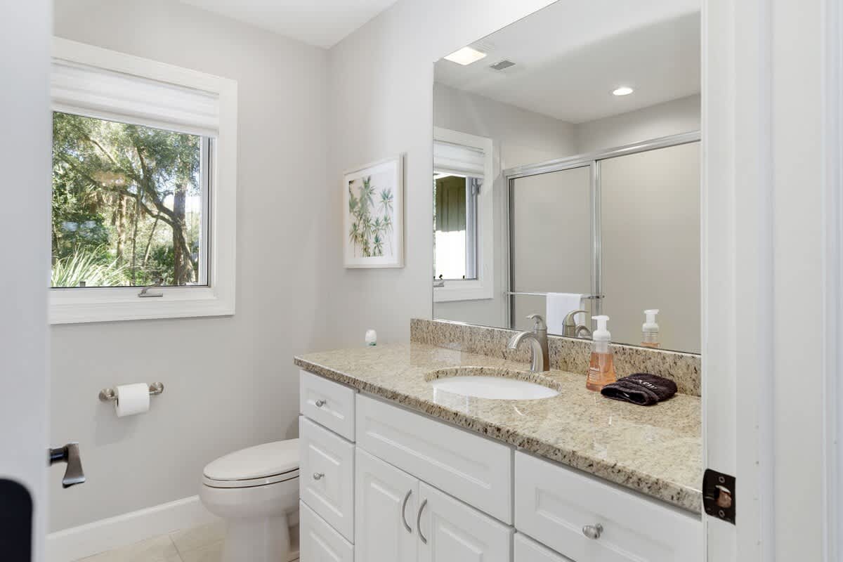Bunk Room Bath