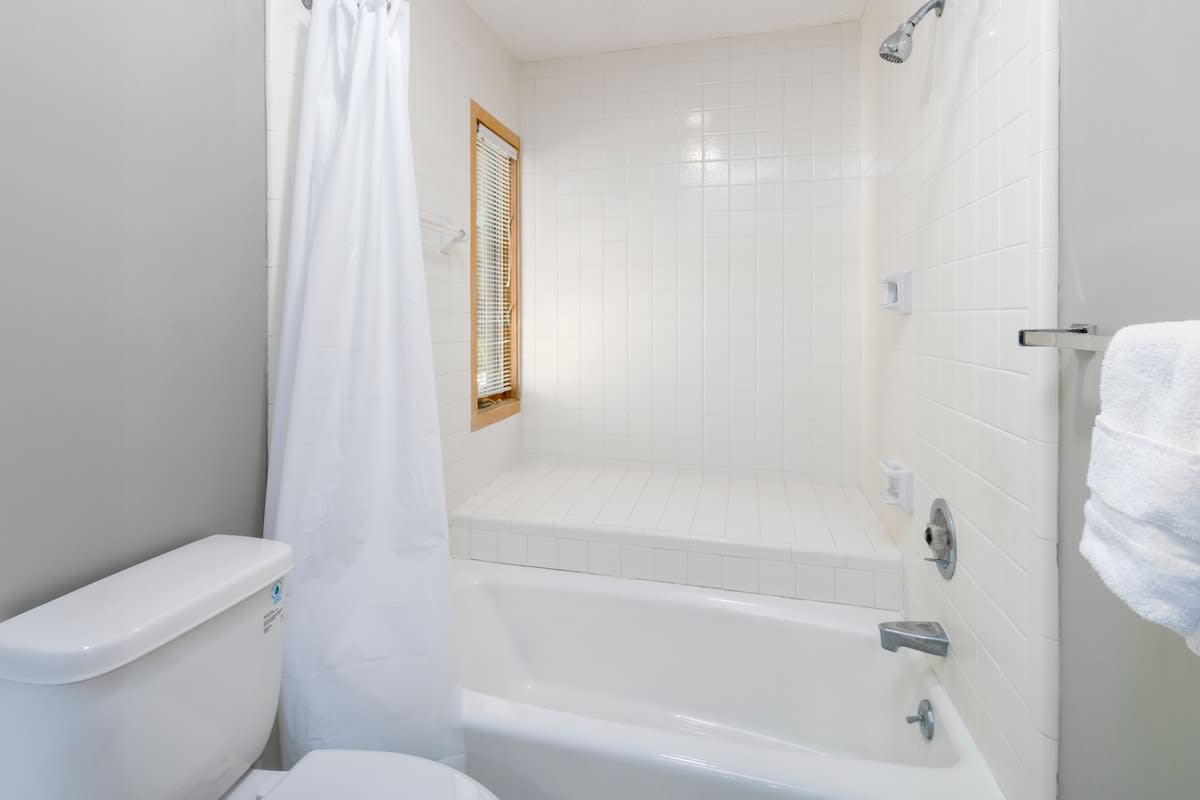 Primary Suite Bathroom