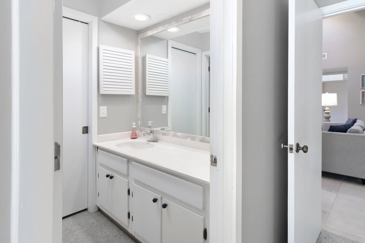 Primary Suite Bathroom