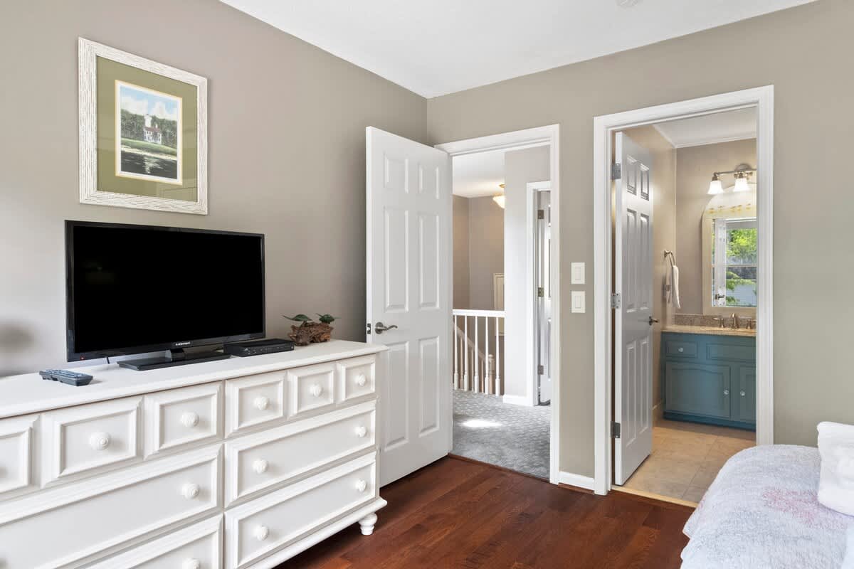 Upstairs Primary Suite