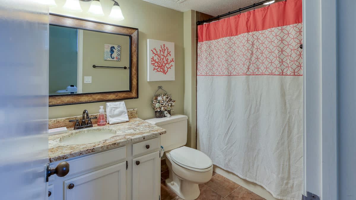 Loft Suite Bathroom