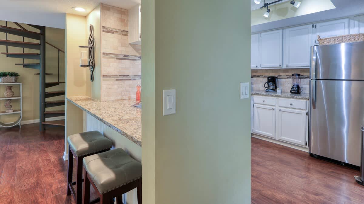 Breakfast and Kitchen