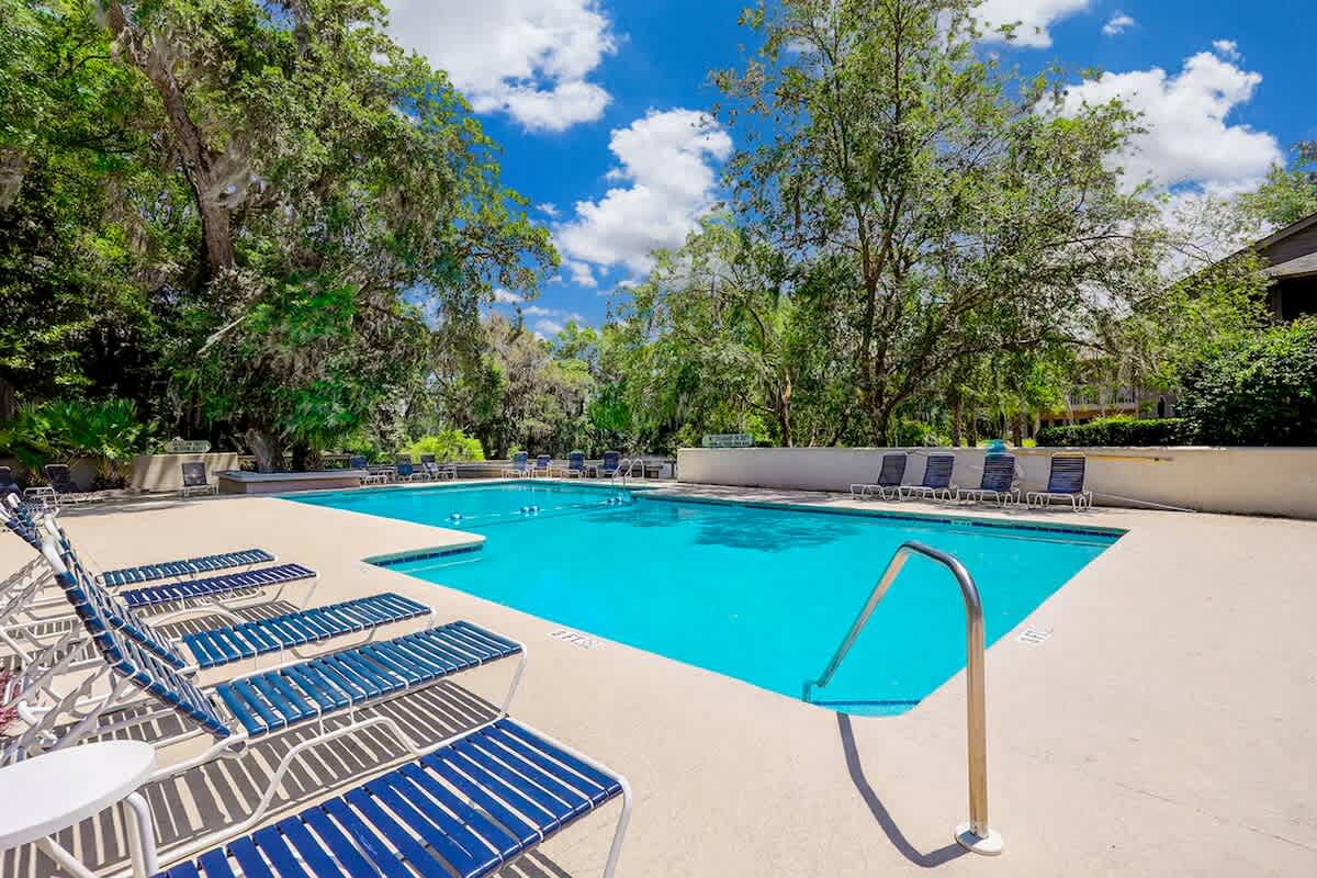 St. Andrew's Common Community Pool