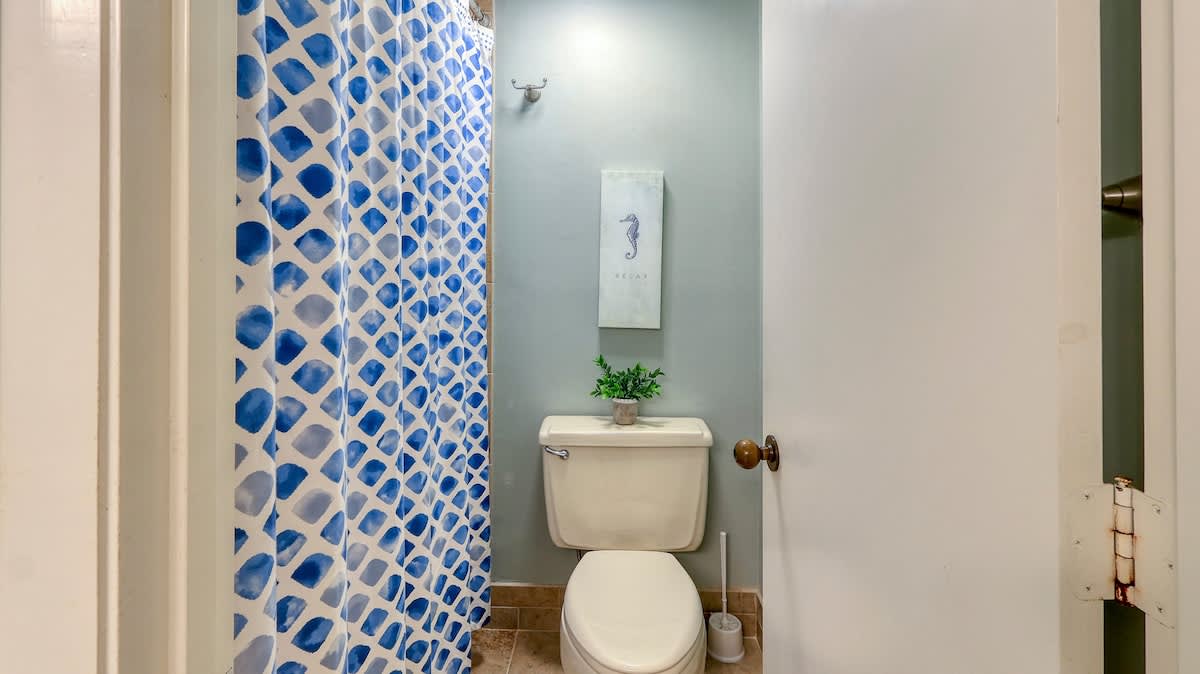 Primary Suite Bathroom