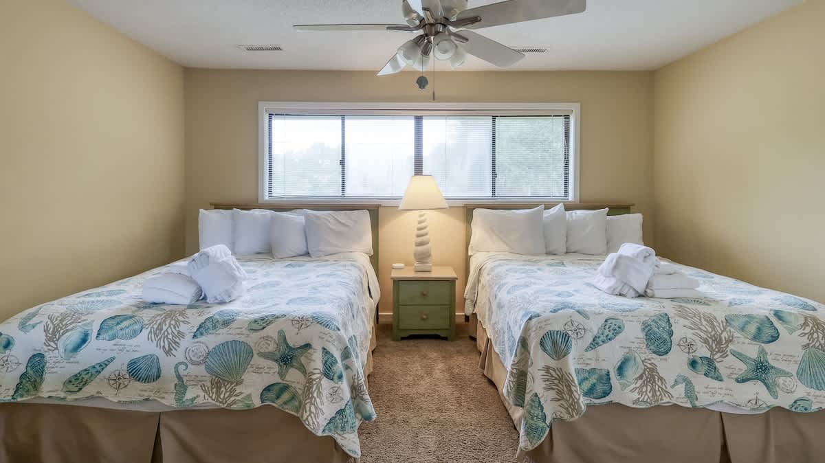 Upstairs Double Queen Suite