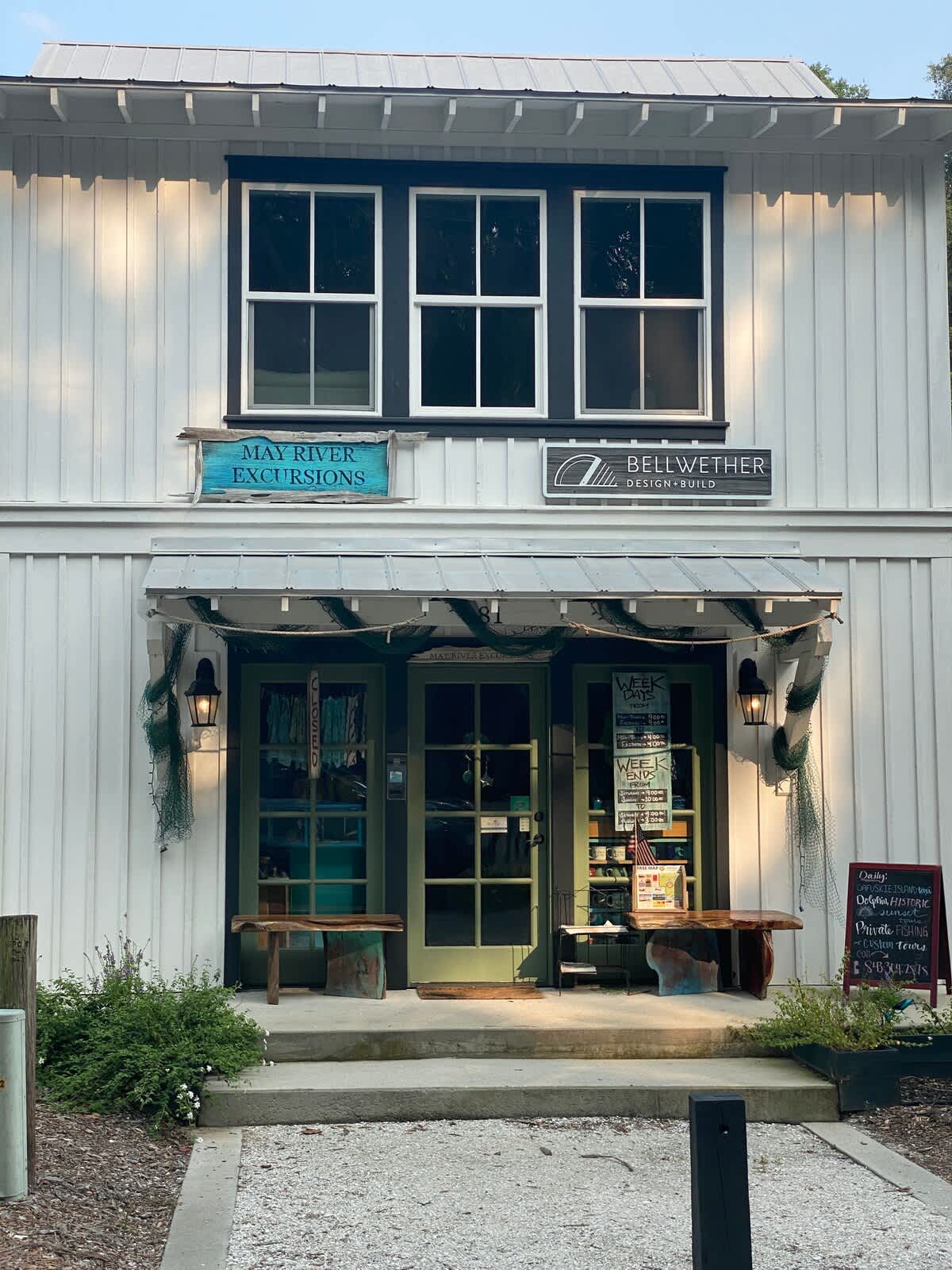 Retail Shops within Walking Distance