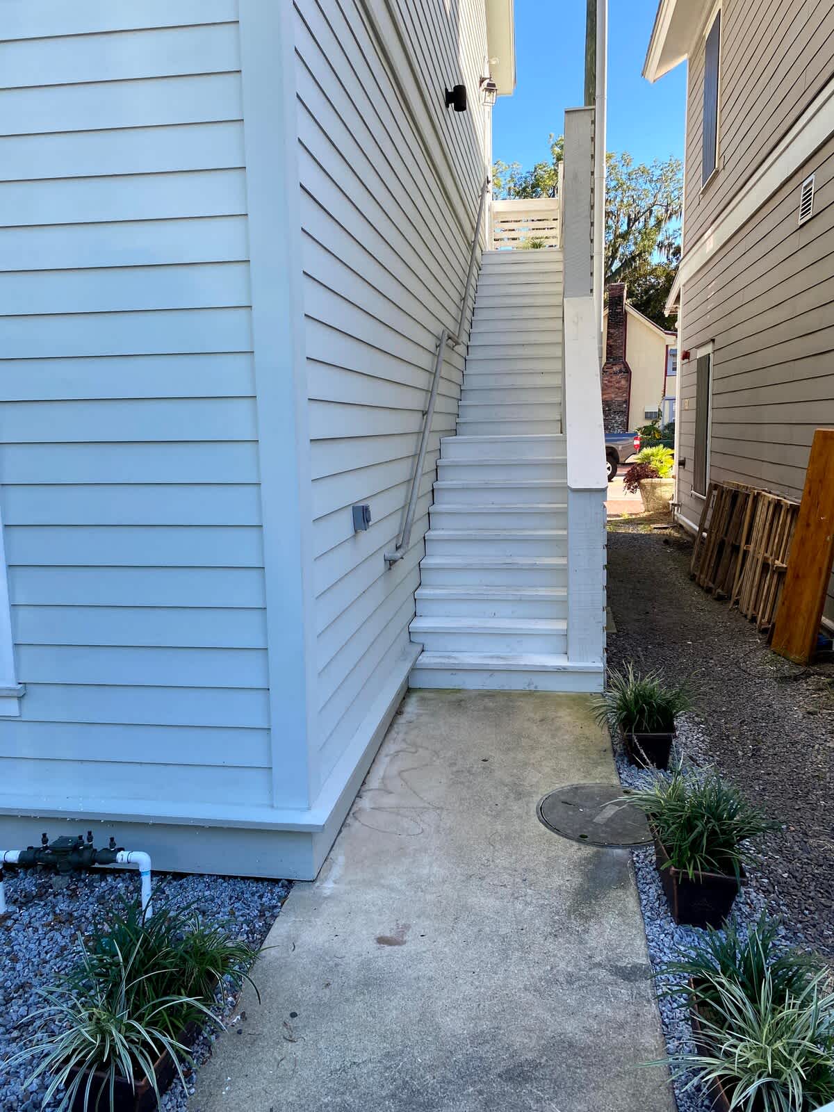 1 Bedroom in Historic Downtown Bluffton 10