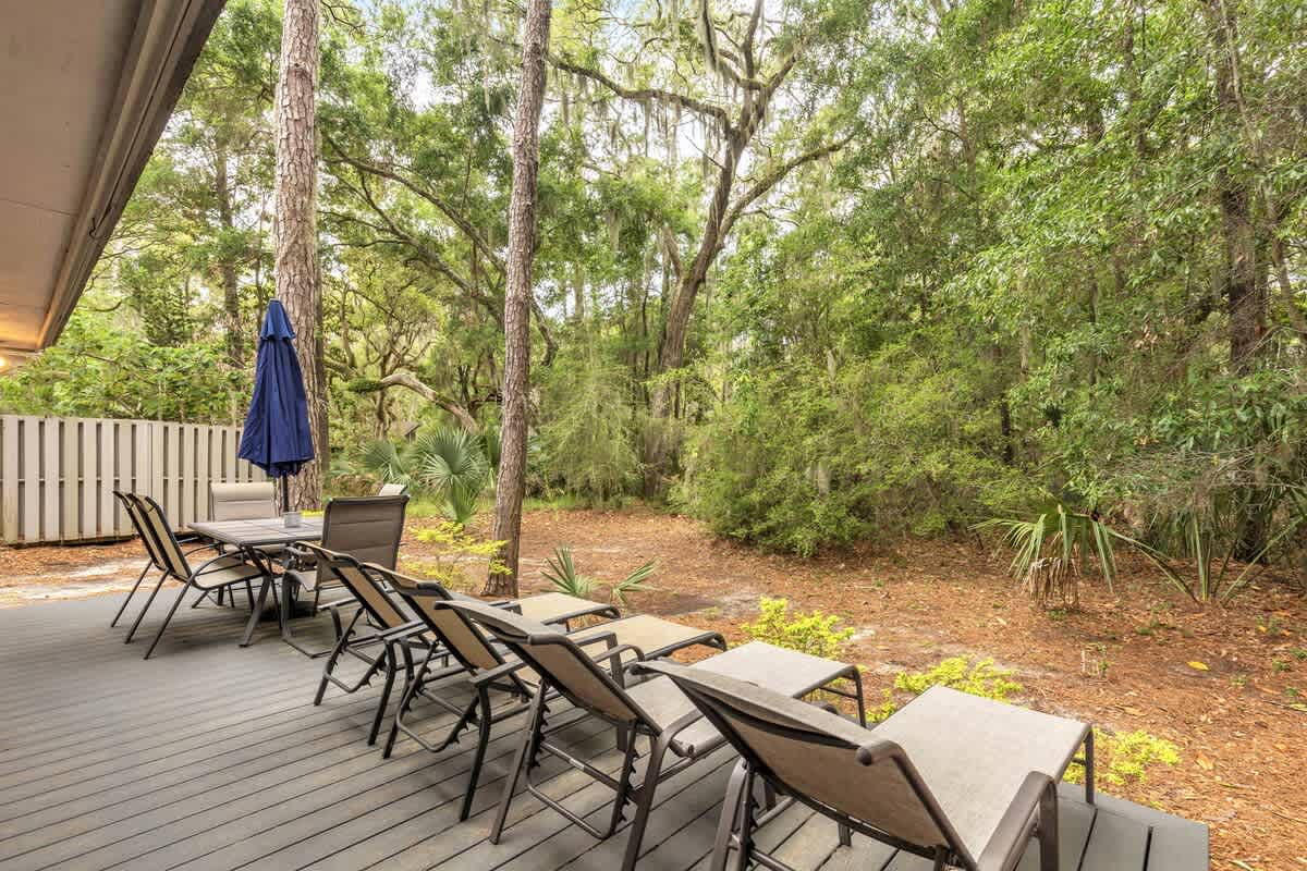 Private Patio with Propane Grill and Outdoor Dining