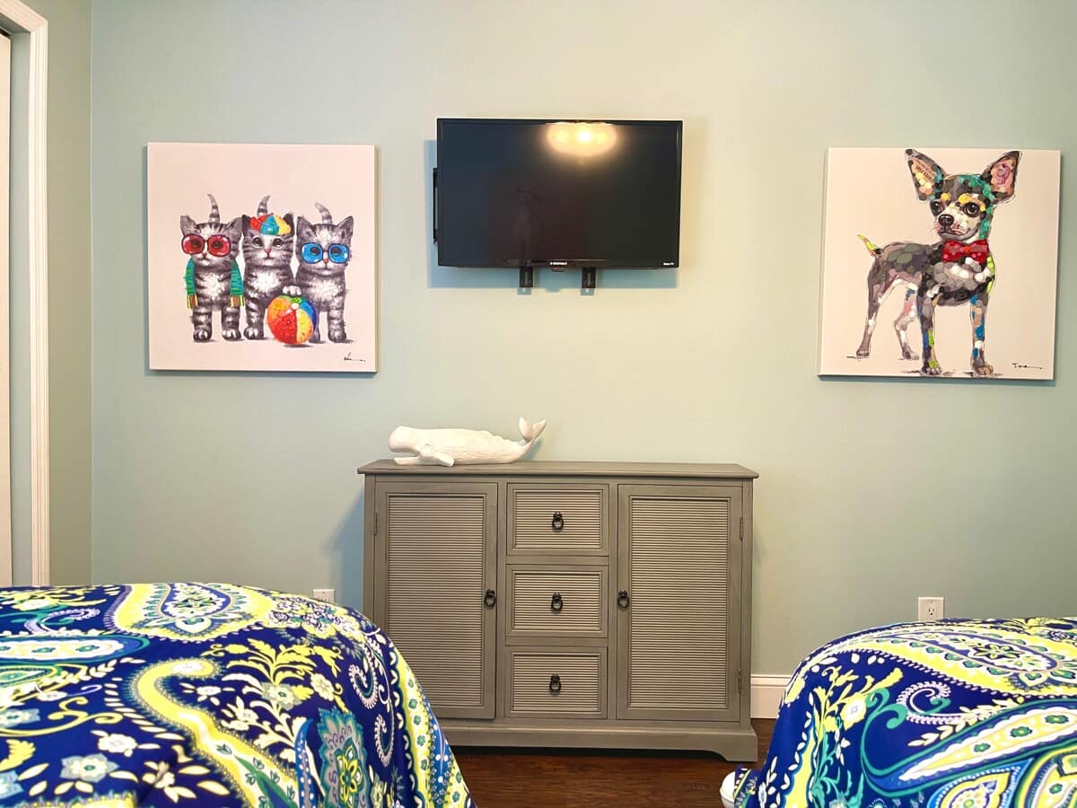 Twin Guest Suite