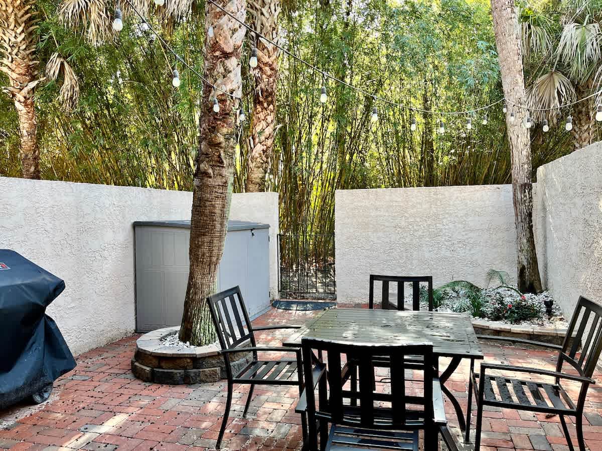Backyard Courtyard with Propane Grill