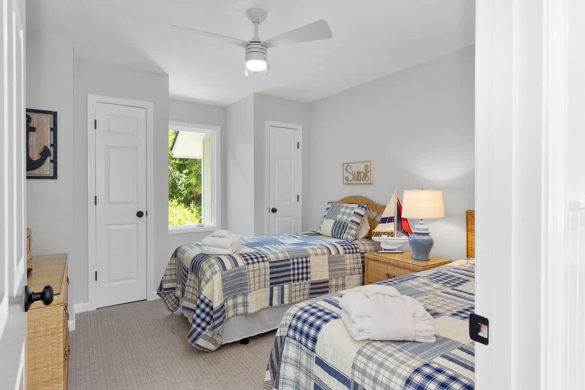 Downstairs Twin Room