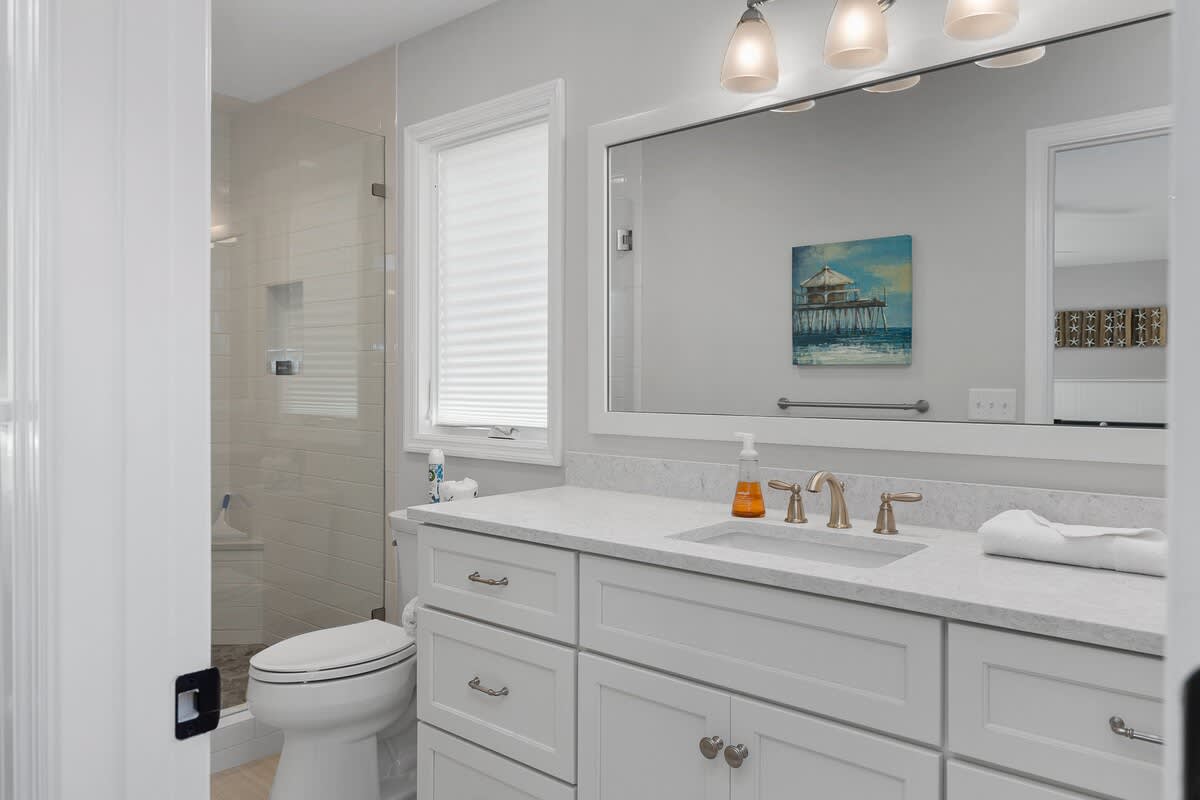 Bathroom for Downstairs Twin